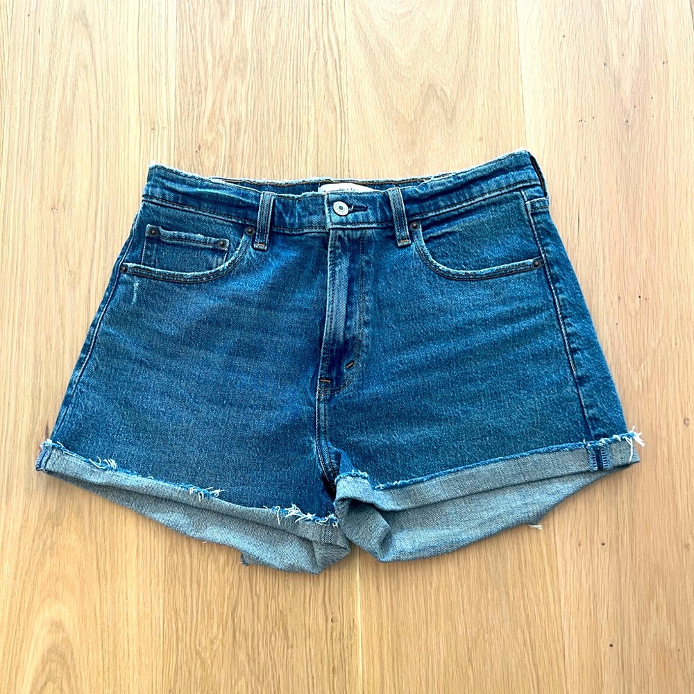 Abercrombie & Fitch High Rise Mom Short 29